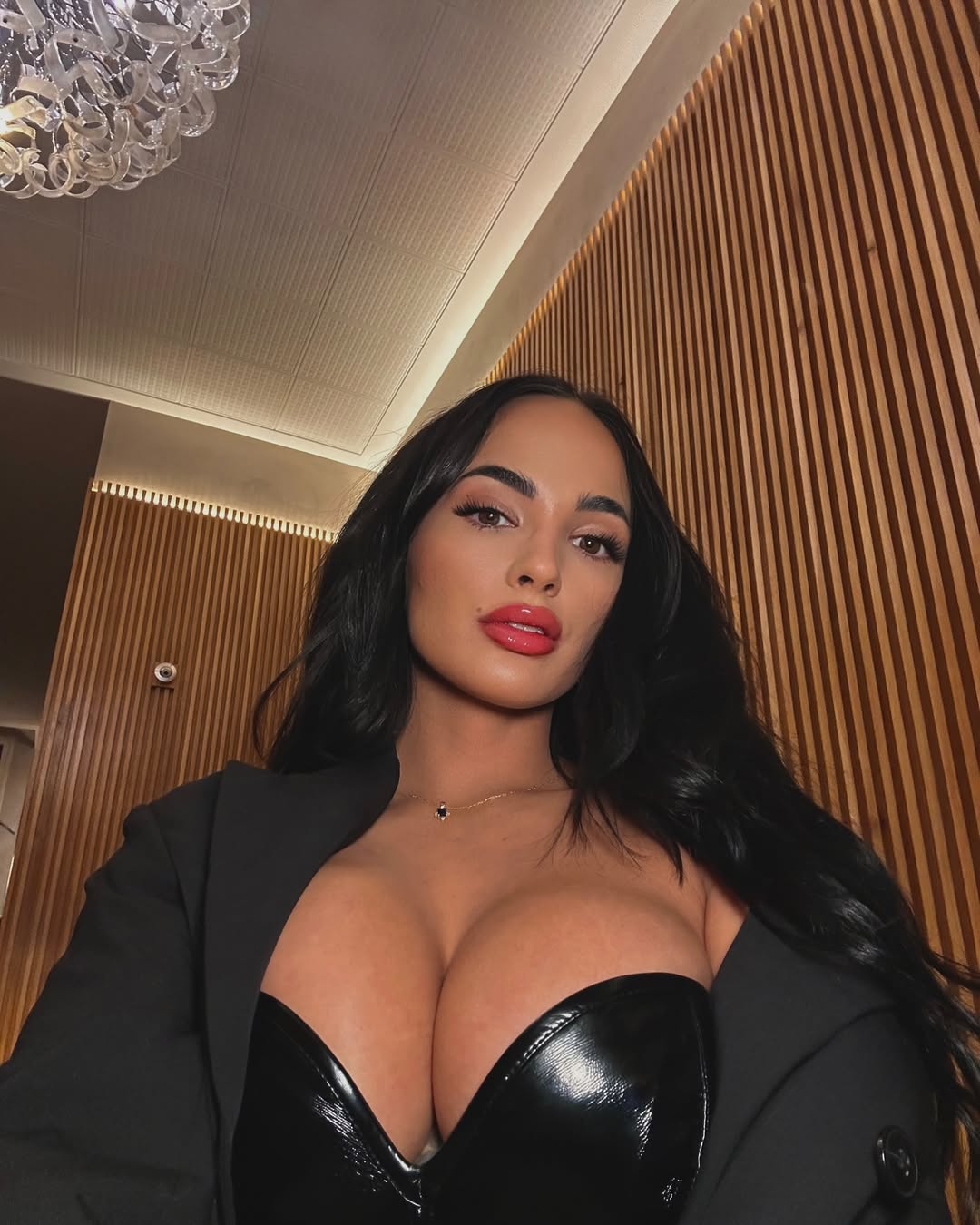 Claudia Bavel nowa dziewczyna Yamina Lamala